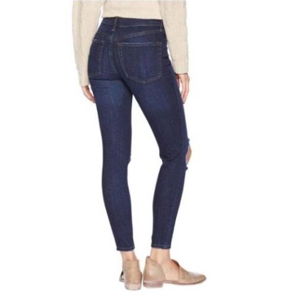 Free People Women Denim Cotton Ripped Skinny Jeans Stretch Dark Blue Size 24 NWT - Picture 4 of 4